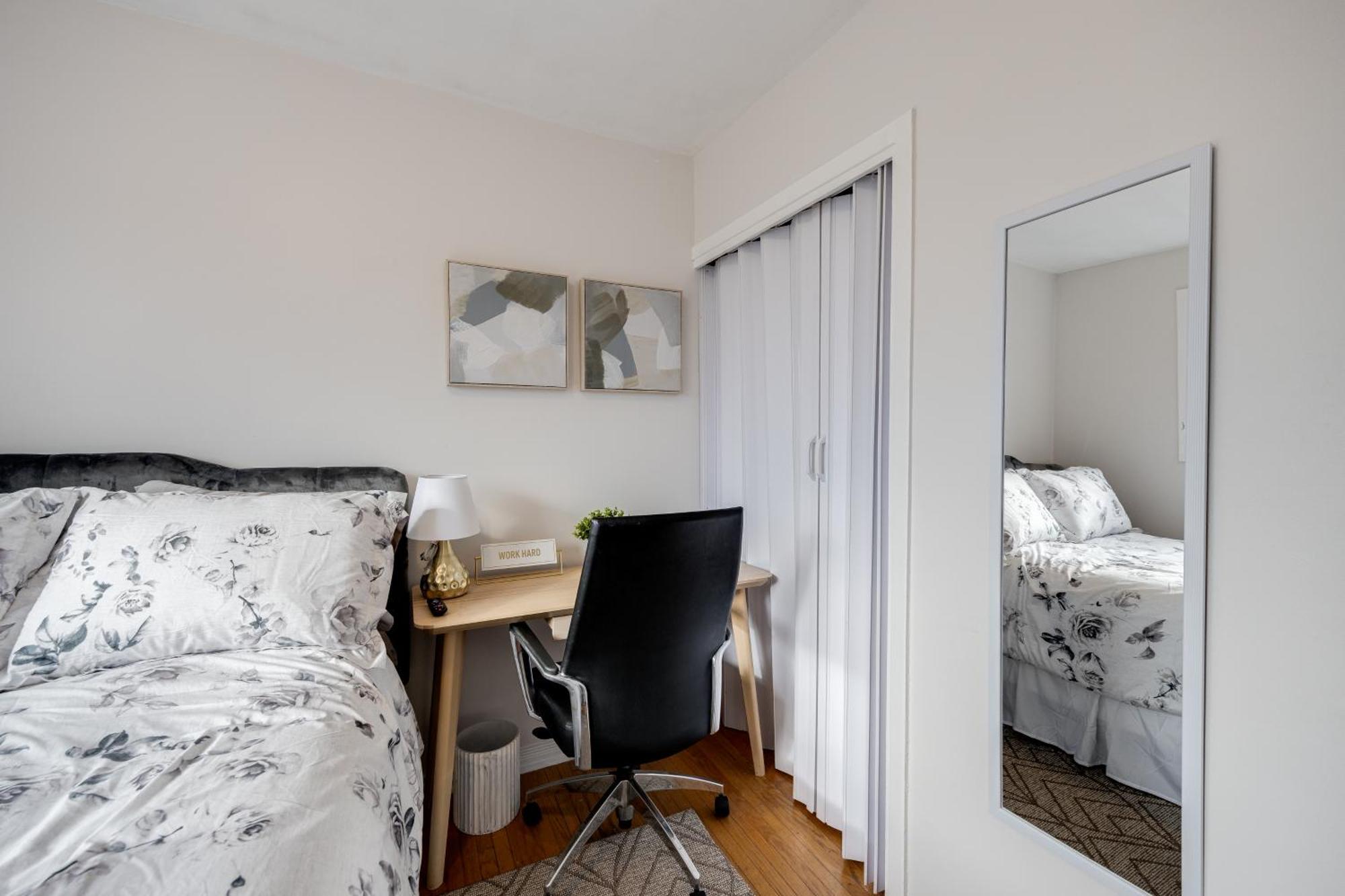 Eglinton West Guest Suite Toronto Dış mekan fotoğraf