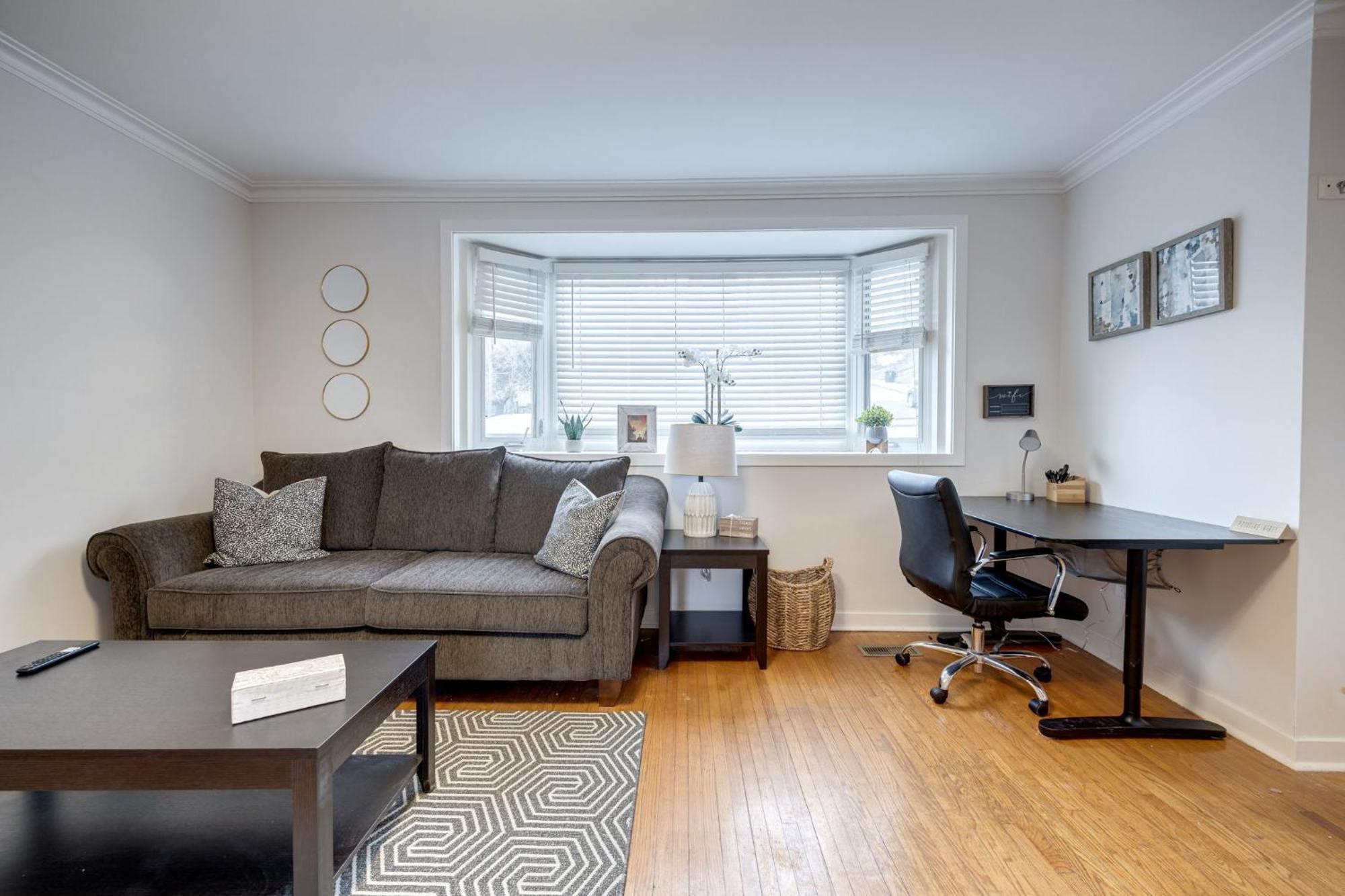 Eglinton West Guest Suite Toronto Dış mekan fotoğraf